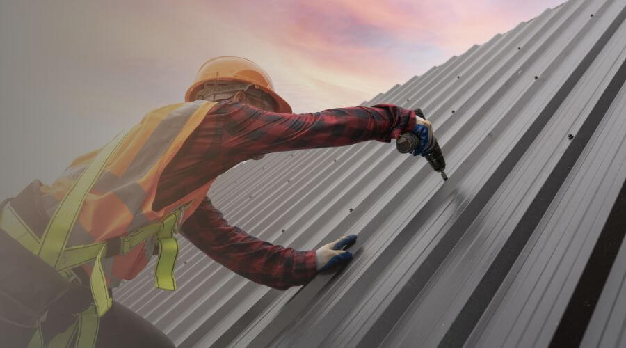 Professional gutter cleaning in Albion, WA